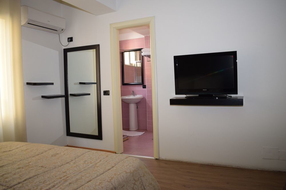 Royal Vila Hotel Tiran Dış mekan fotoğraf